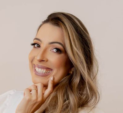 Dra Thais Cunha Ribeiro